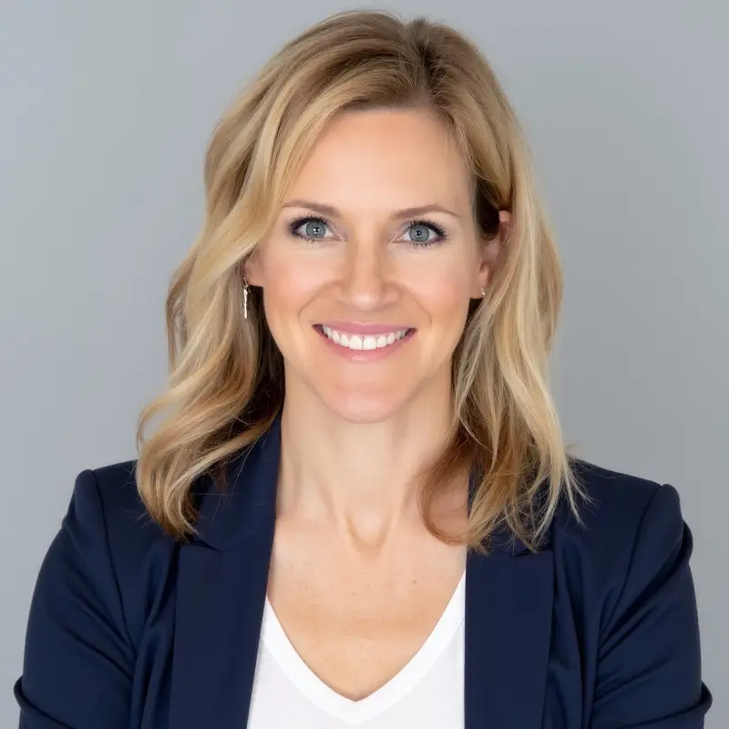 Headshot of Stephanie Zeid