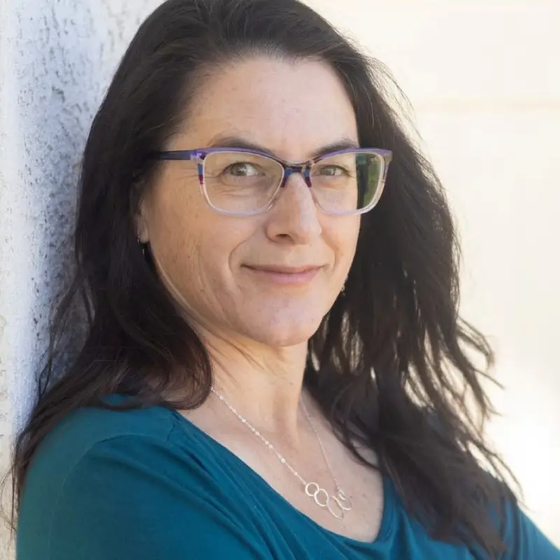 Headshot of Cara Allan