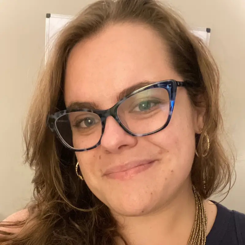 Headshot of Laura Conner