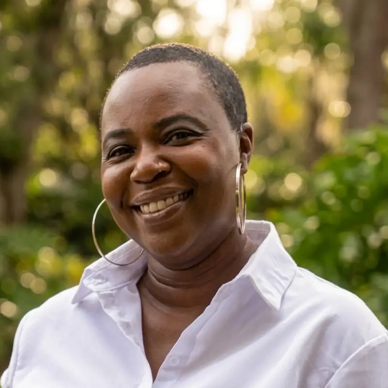 Headshot of Dionne Fontenelle