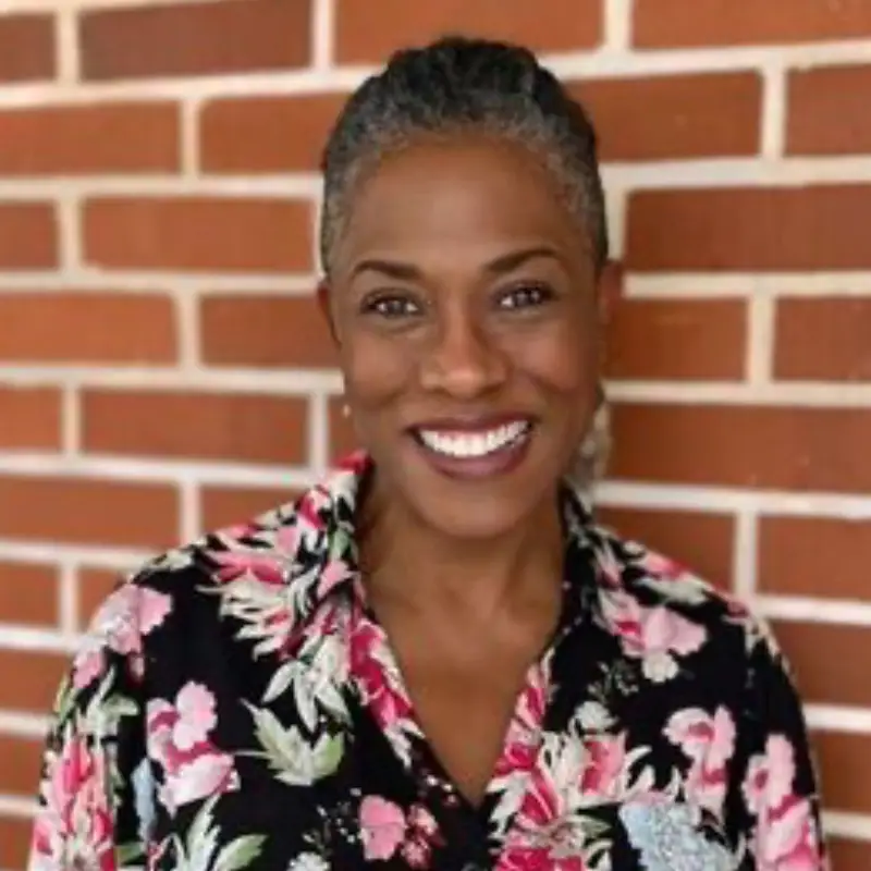 Headshot of Denise Thompson