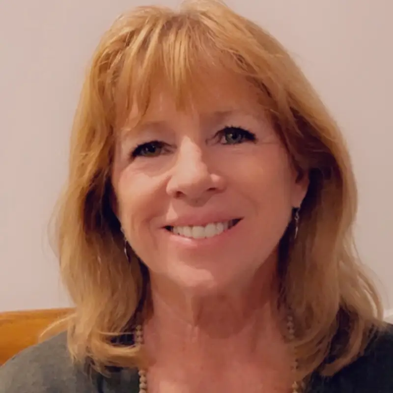 Headshot of Sally Swan