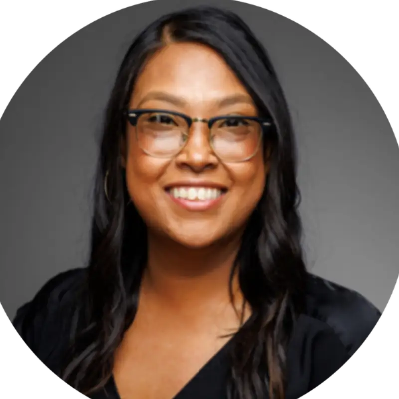 Headshot of Liva Yalong