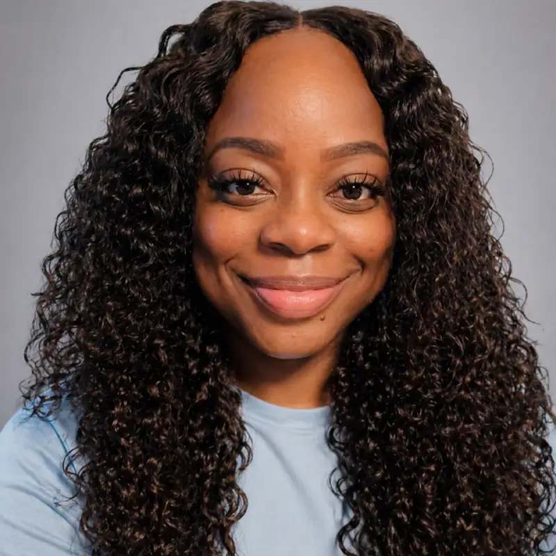 Headshot of Josnae Love