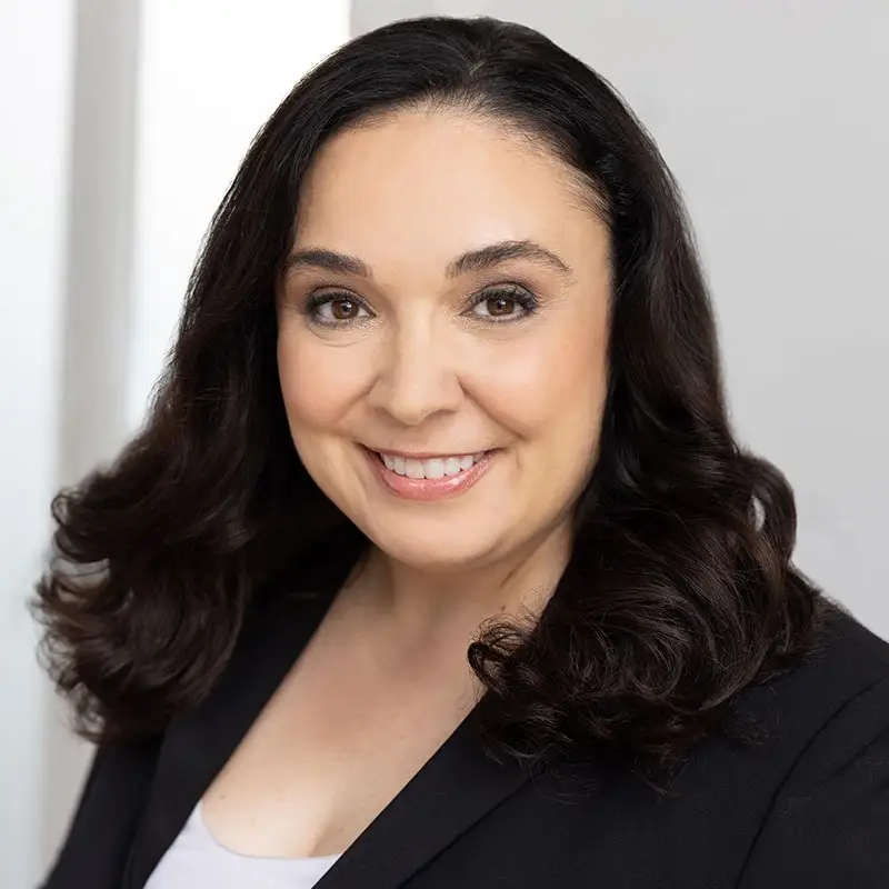 Headshot of Marnie Richard