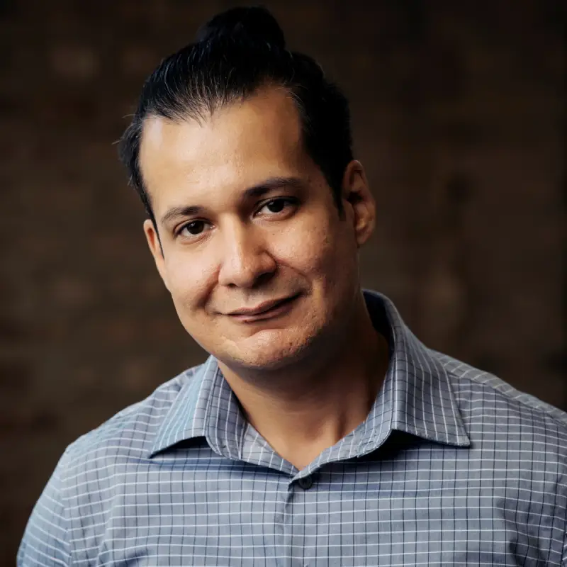 Headshot of Arturo Soto-Nevarez