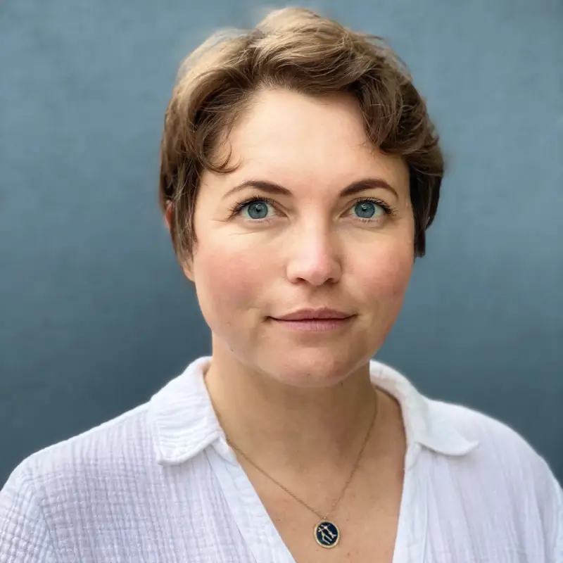 Headshot of Hannah Mira