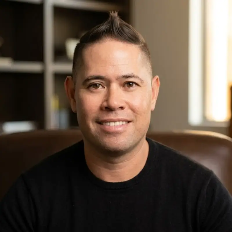 Headshot of Robert McAlister