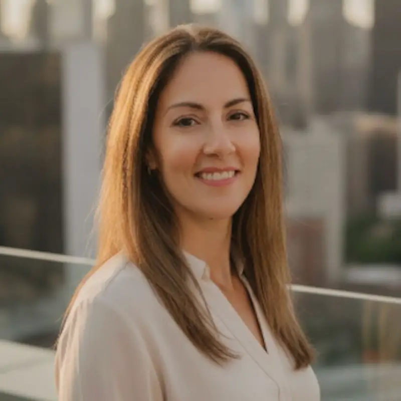 Headshot of Leni Kouias