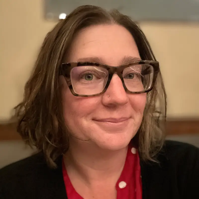 Headshot of Amy Kelly