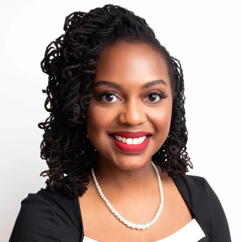 Headshot of Amanda Lewis-Yarbrough