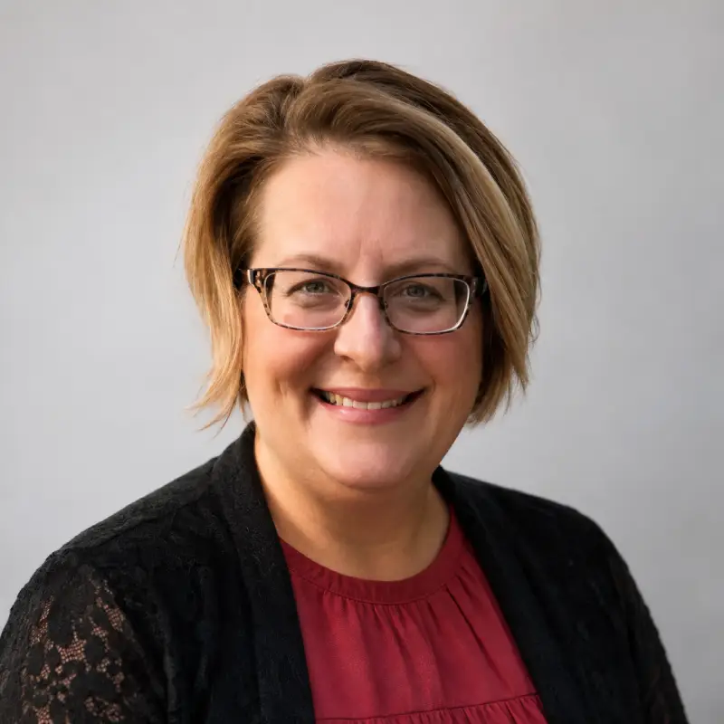 Headshot of Angela Kalsbeek