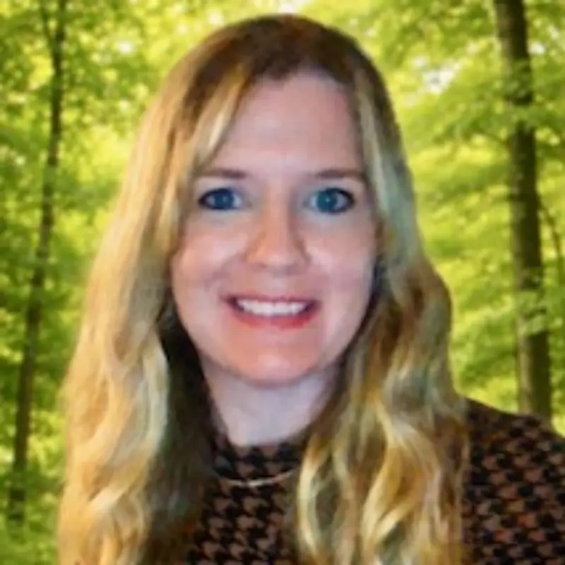Headshot of Shannon Silverstein
