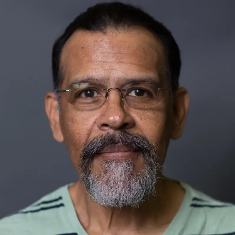 Headshot of Victor Pendleton