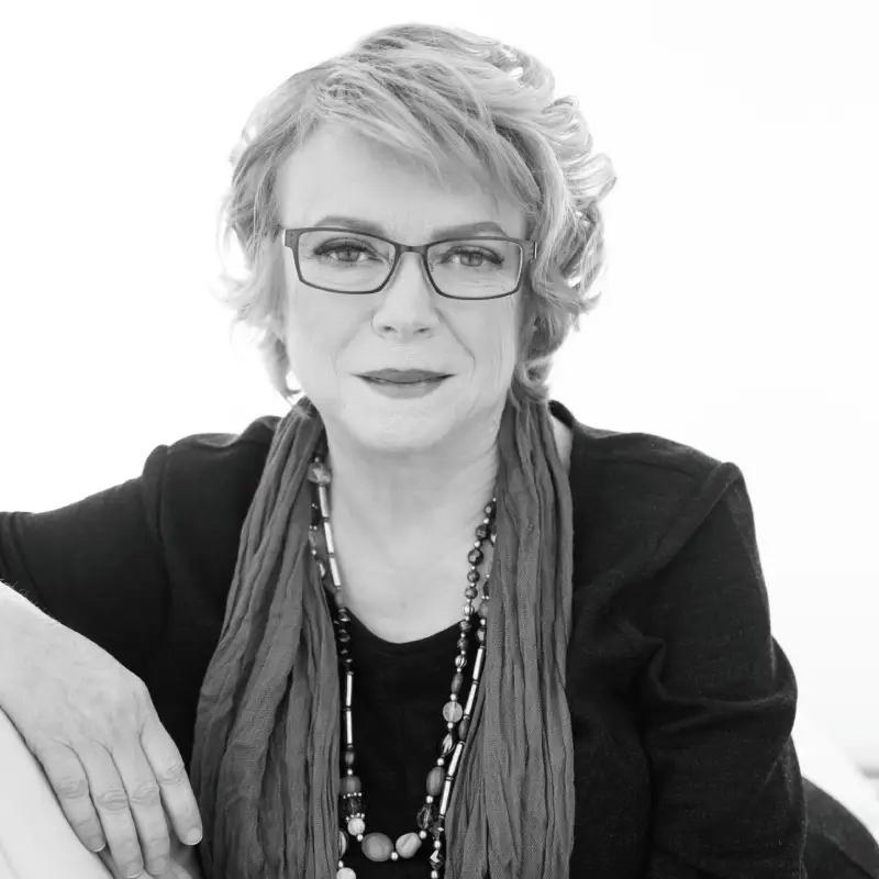 Headshot of Lisa Collingwood