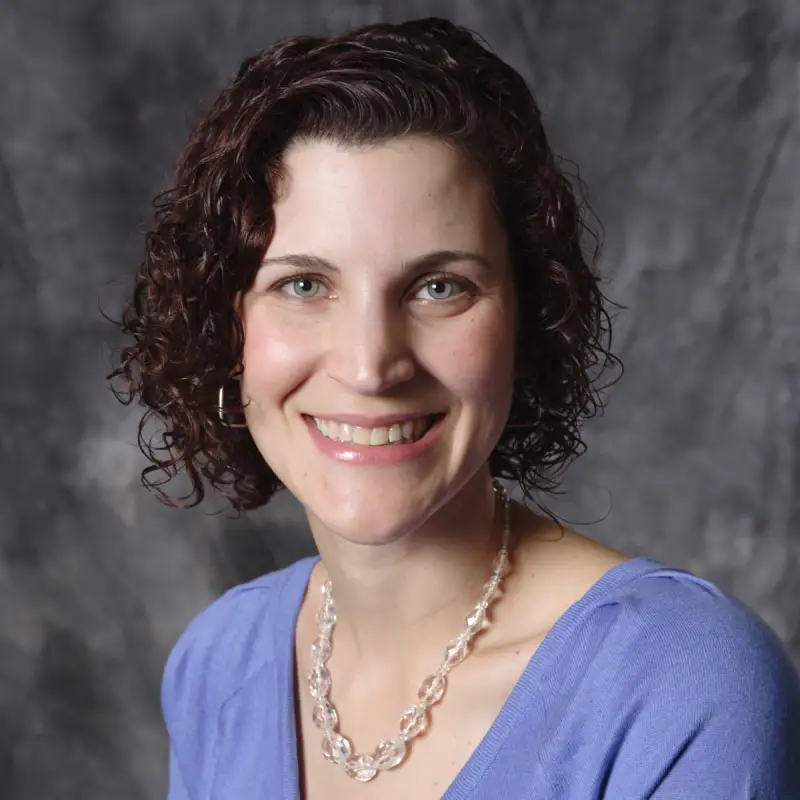 Headshot of Sarah Woldoff
