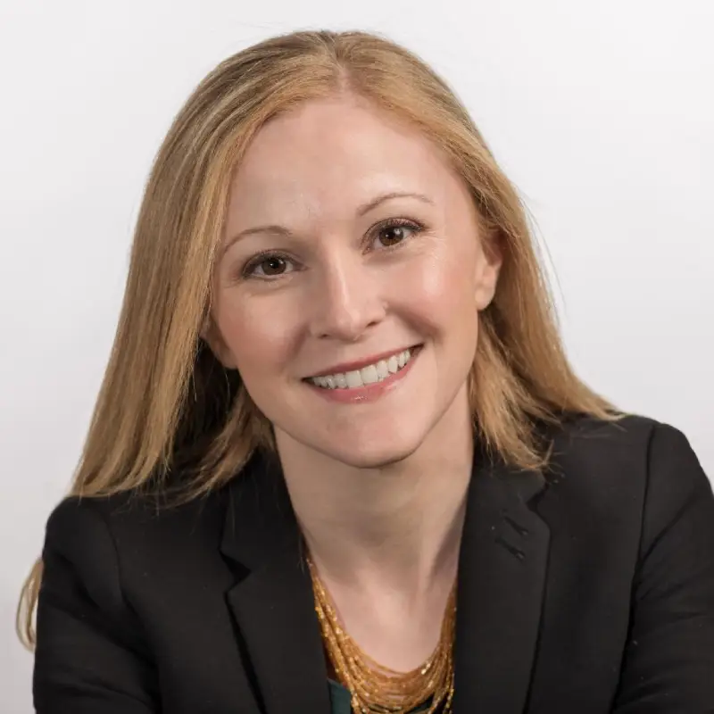 Headshot of Taryn Millar Walker
