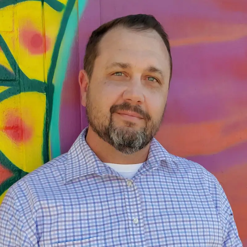 Headshot of Greg Loebel