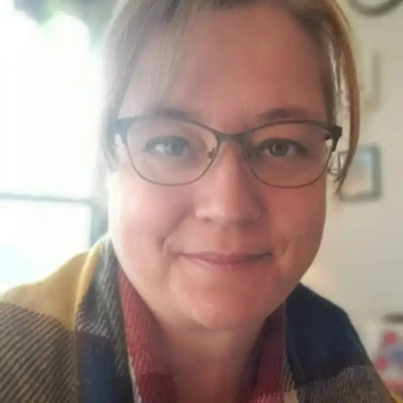 Headshot of Jennifer Streets Buechler