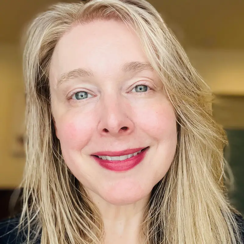 Headshot of Jennifer Mathews