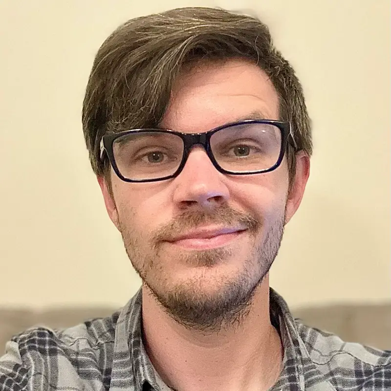 Headshot of Jacob Oaklyn