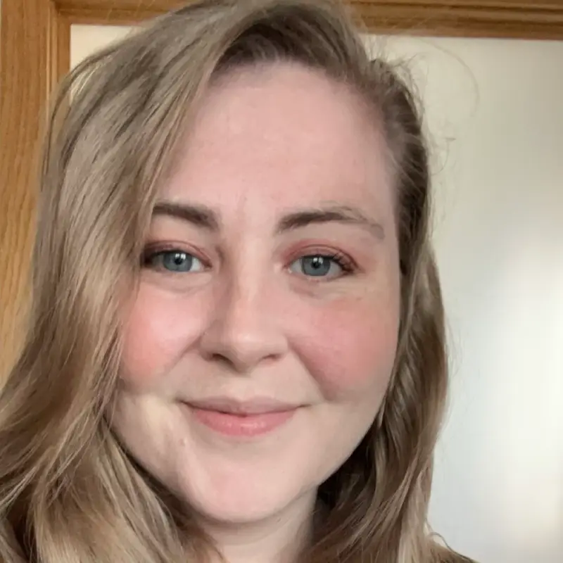 Headshot of Samantha Campbell