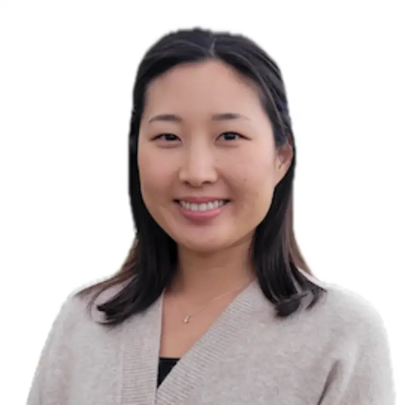 Headshot of Claudia Son