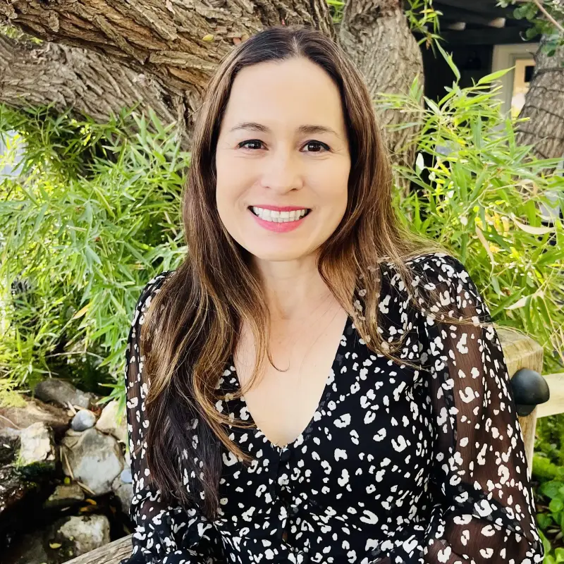Headshot of Amie Lemos-Miller