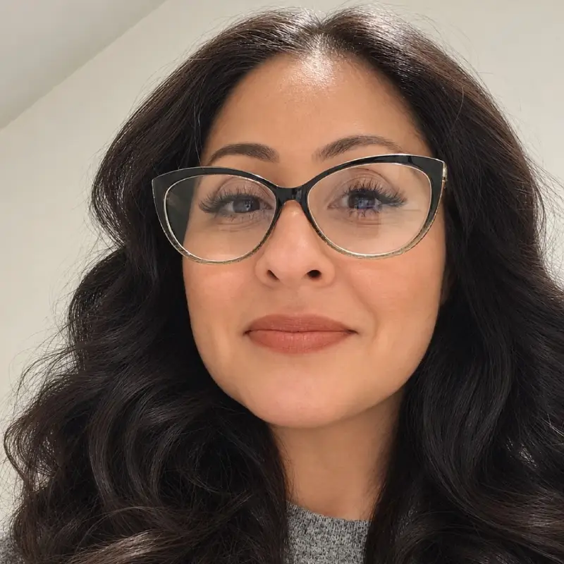 Headshot of Eileen Gonzalez