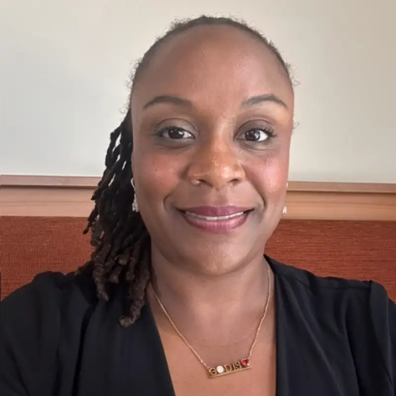 Headshot of Carmen Lewis