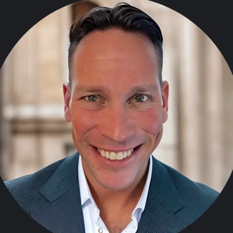 Headshot of Daniel Gross