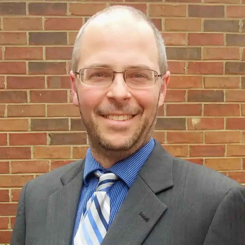 Headshot of Scott Peebles