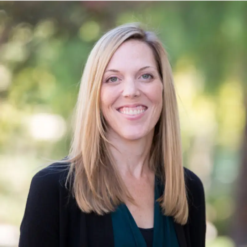 Headshot of Alison Bateman