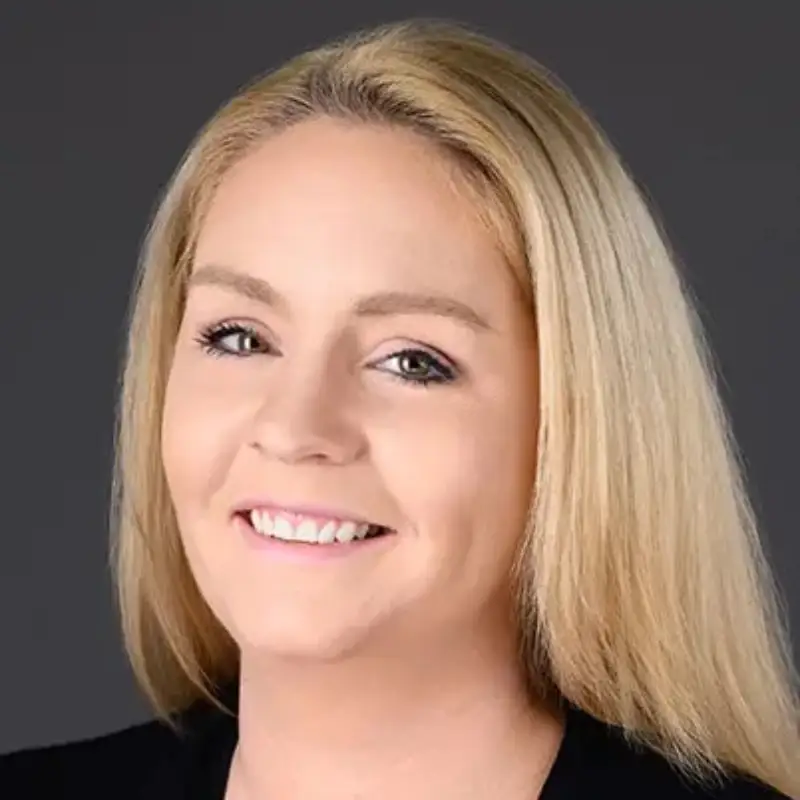 Headshot of Sarah Huffstetler