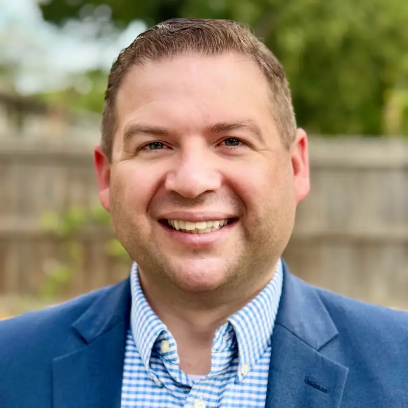 Headshot of Adam Garland