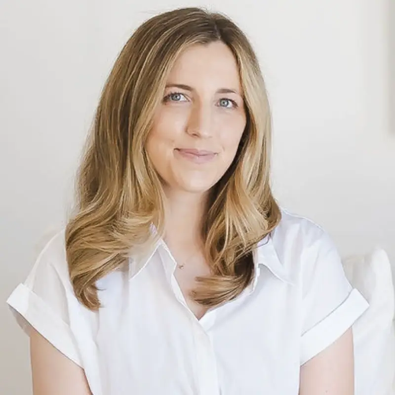 Headshot of Erin Carpenter