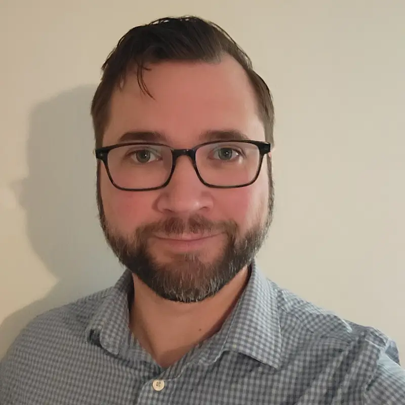 Headshot of Devin Kanabay