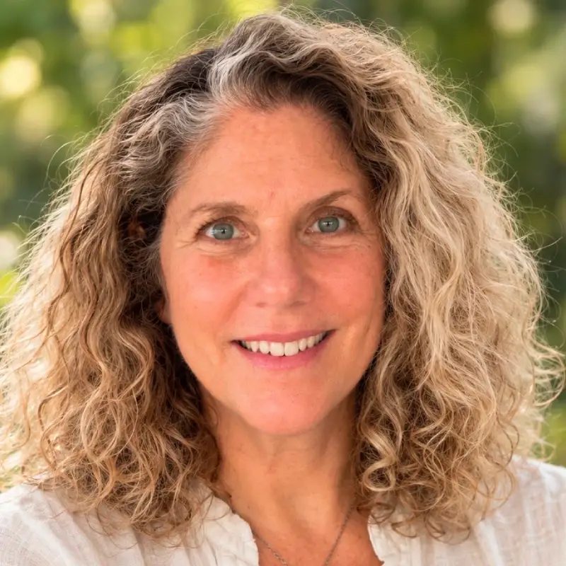 Headshot of Allison Pinto