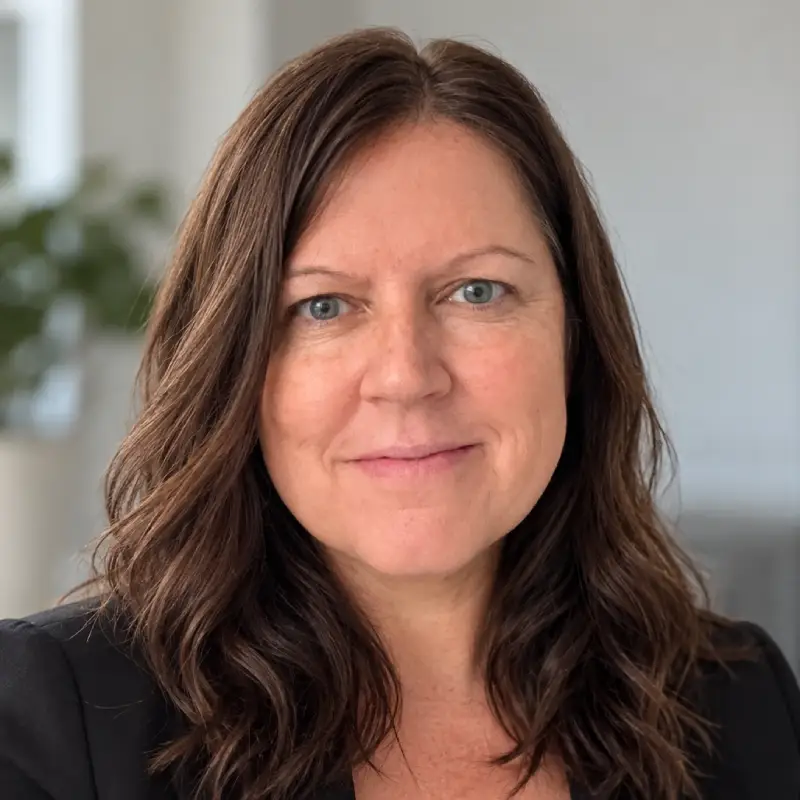 Headshot of Heather Dest