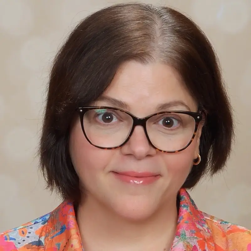 Headshot of Maria Collar