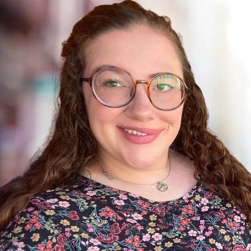 Headshot of Courtney Barnes