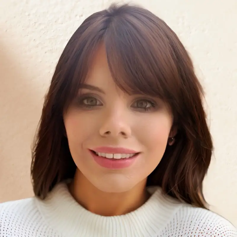 Headshot of Valerie Smith