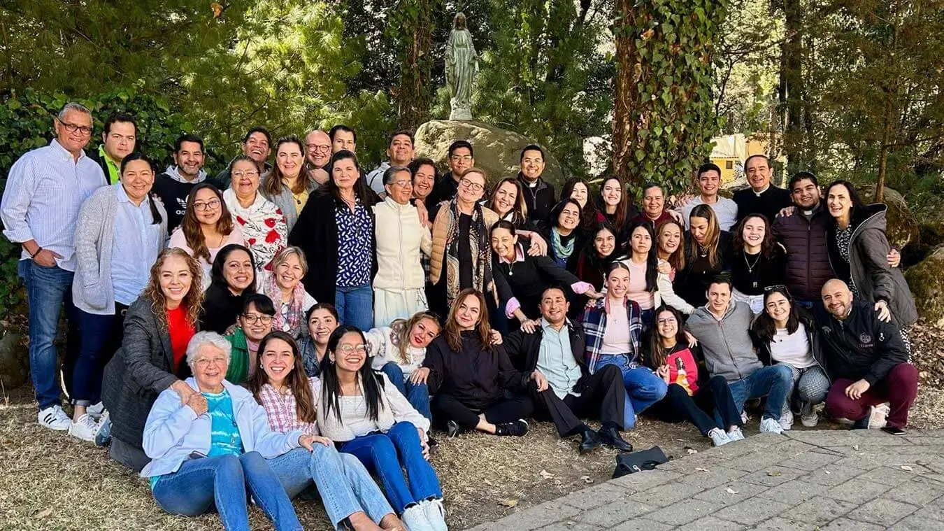 Fotografía de participantes del evento.