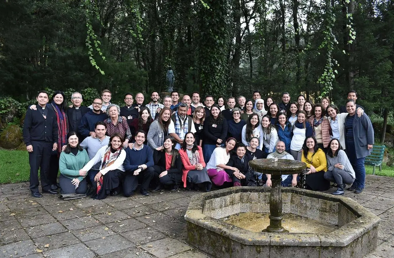 Fotografía de participantes del evento.