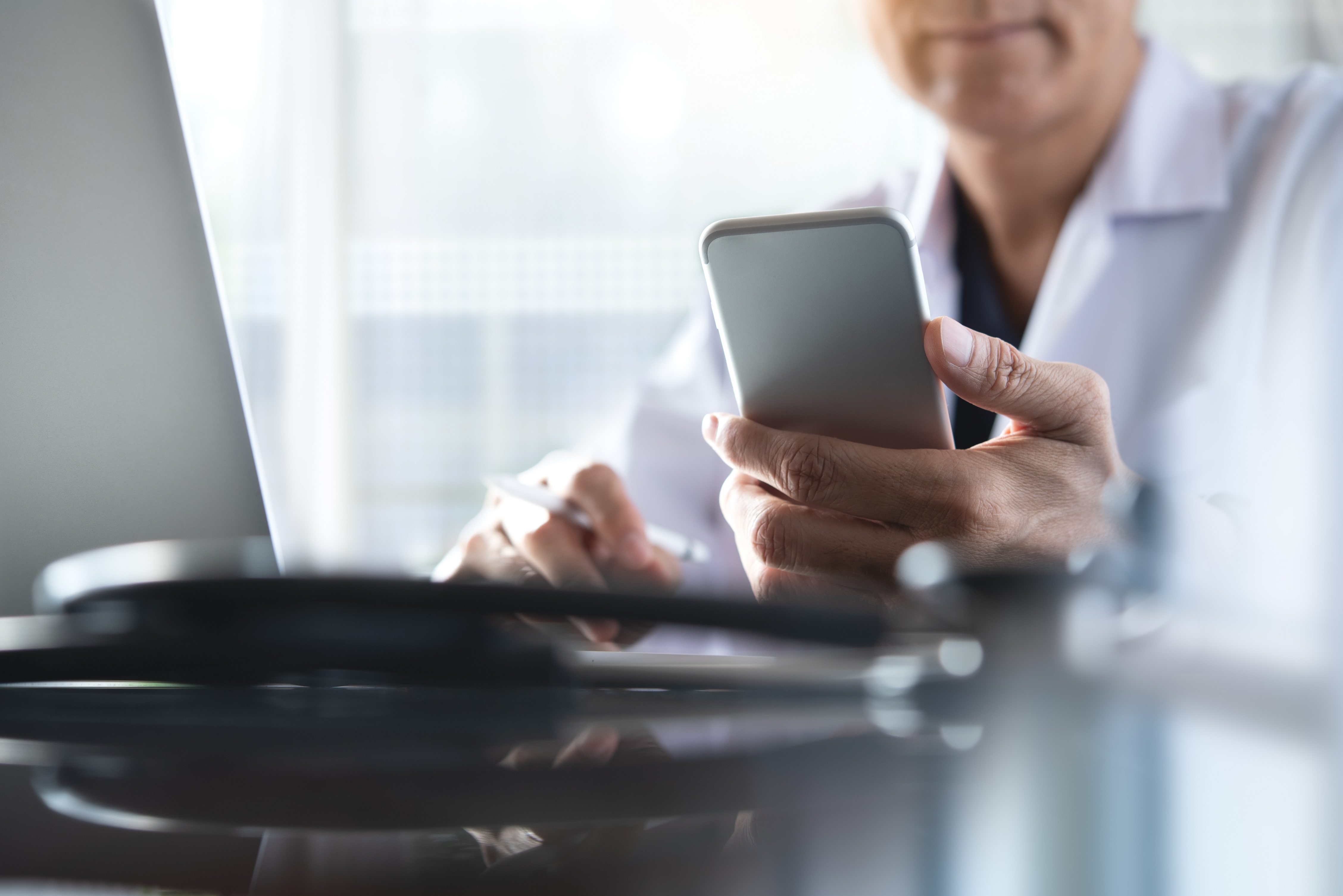How to Support Your Healthcare Staff with Telehealth and Telemonitoring