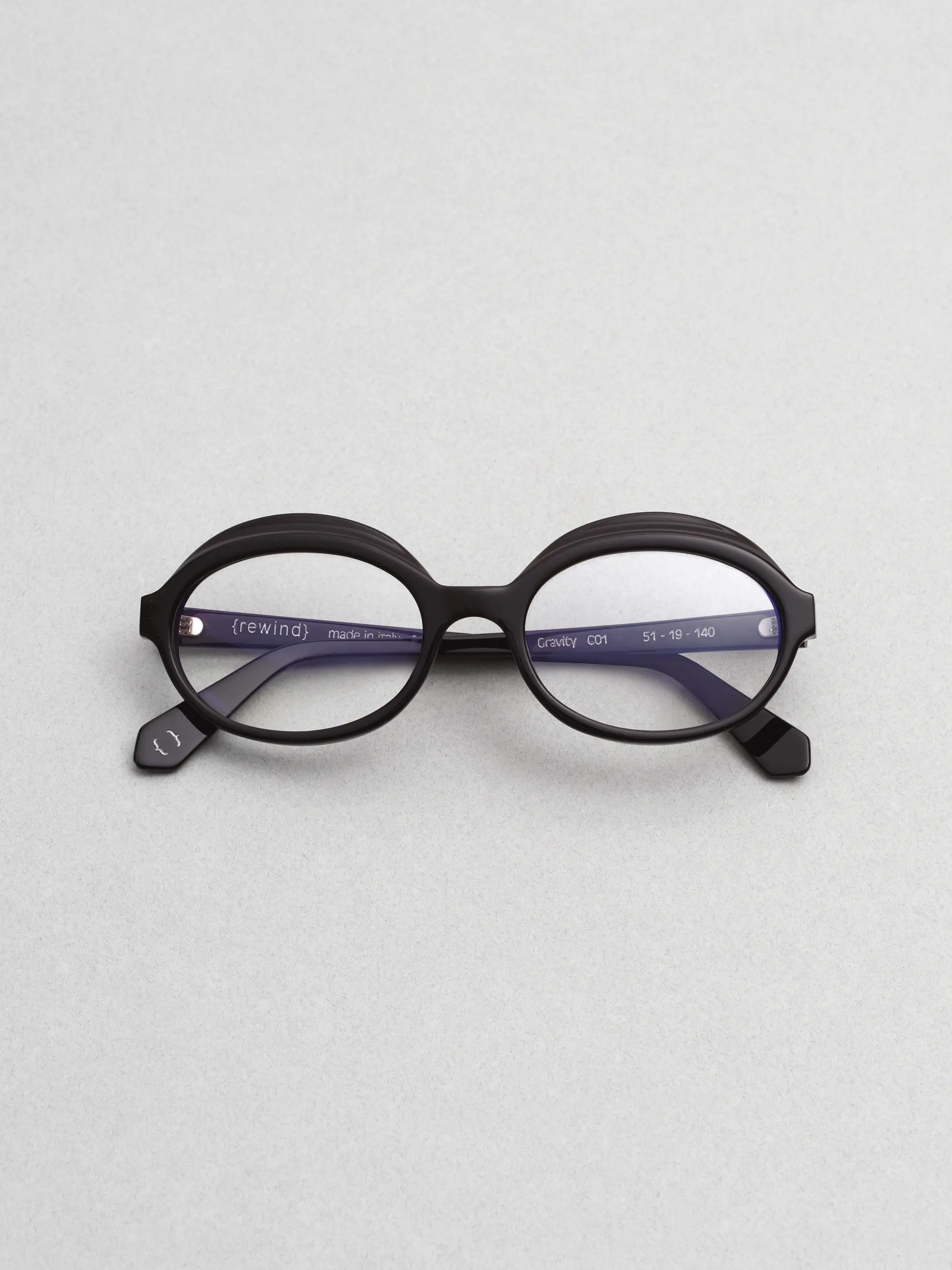 Rewind Eyewear – Gravity model, Italian vintage-inspired frames with a modern reinterpretation