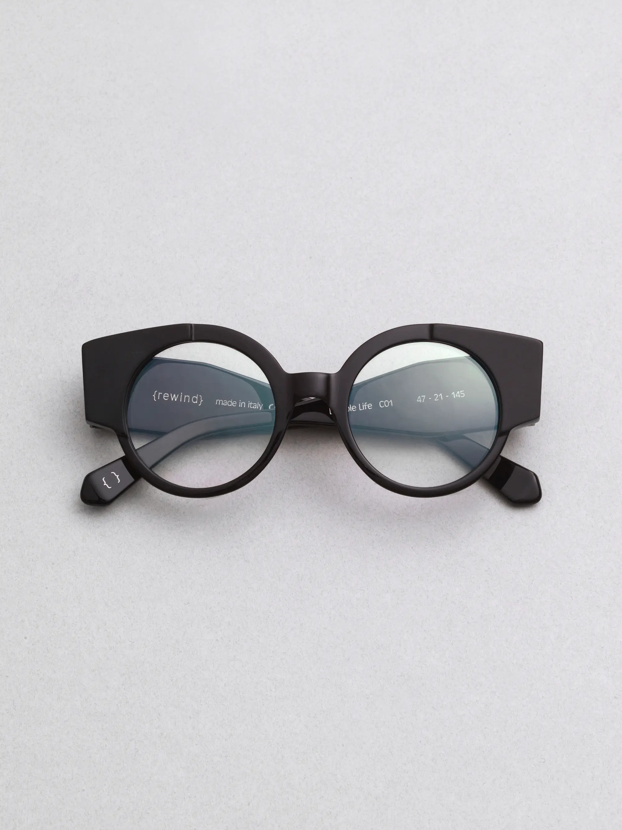 Rewind Eyewear – Double Life model, retro Italian frames blending past and present
