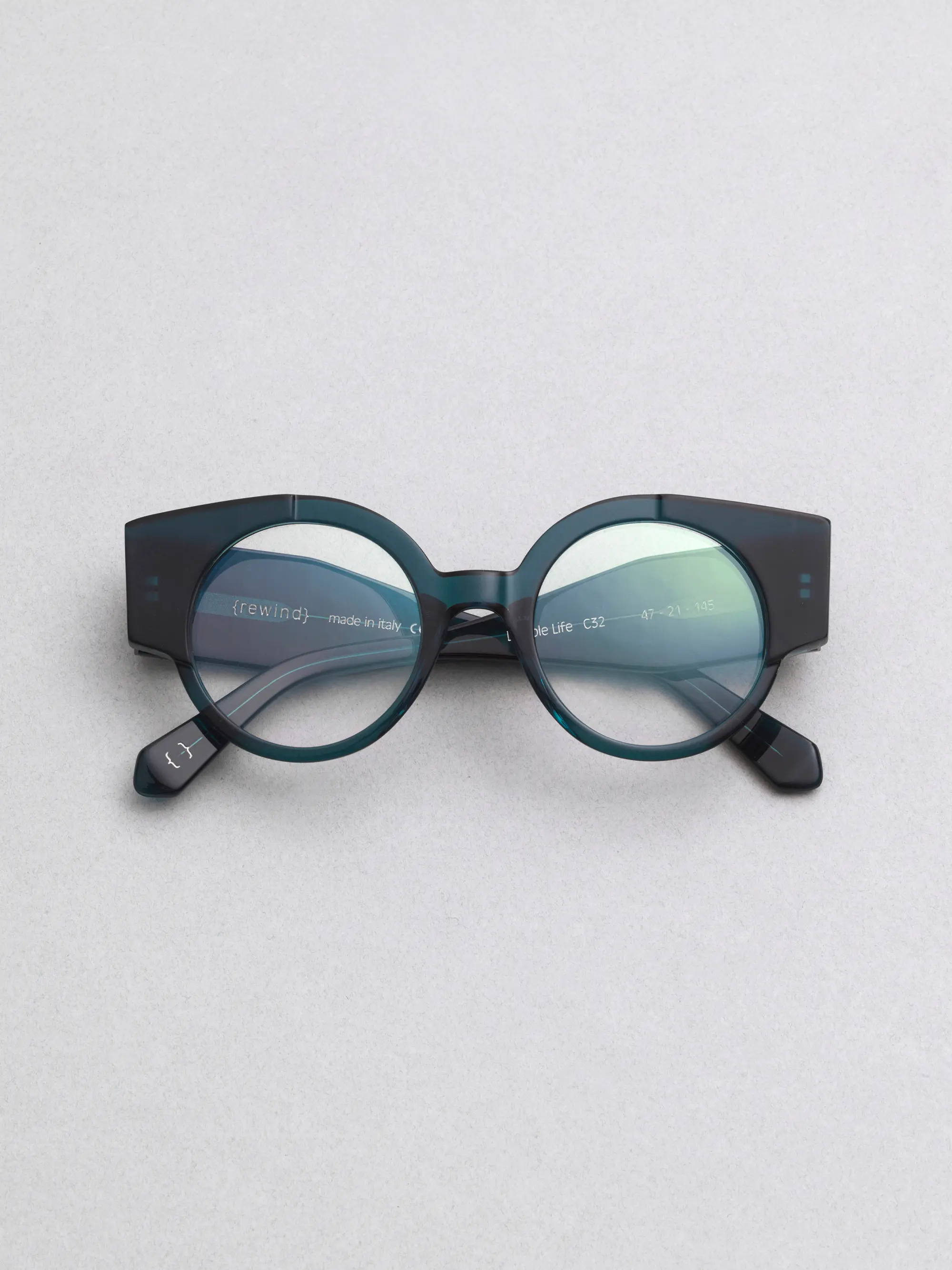 Rewind Eyewear – Double Life model, retro Italian frames blending past and present