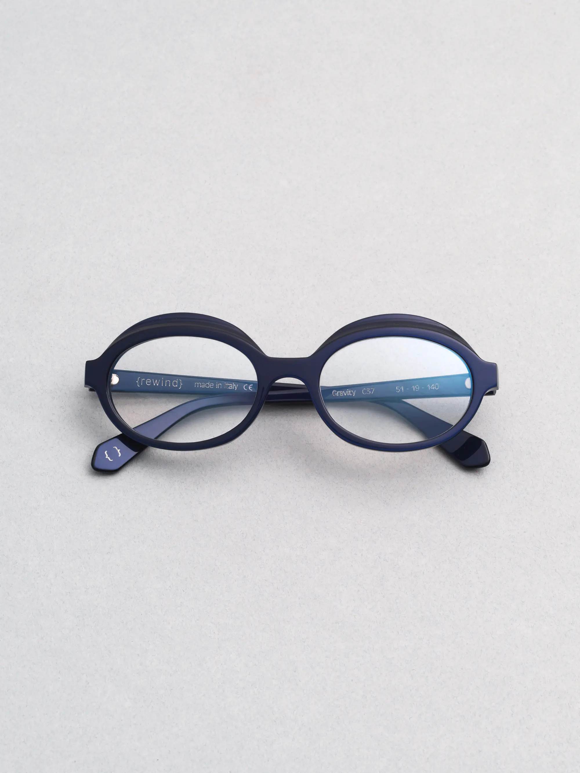 Rewind Eyewear – Gravity model, Italian vintage-inspired frames with a modern reinterpretation