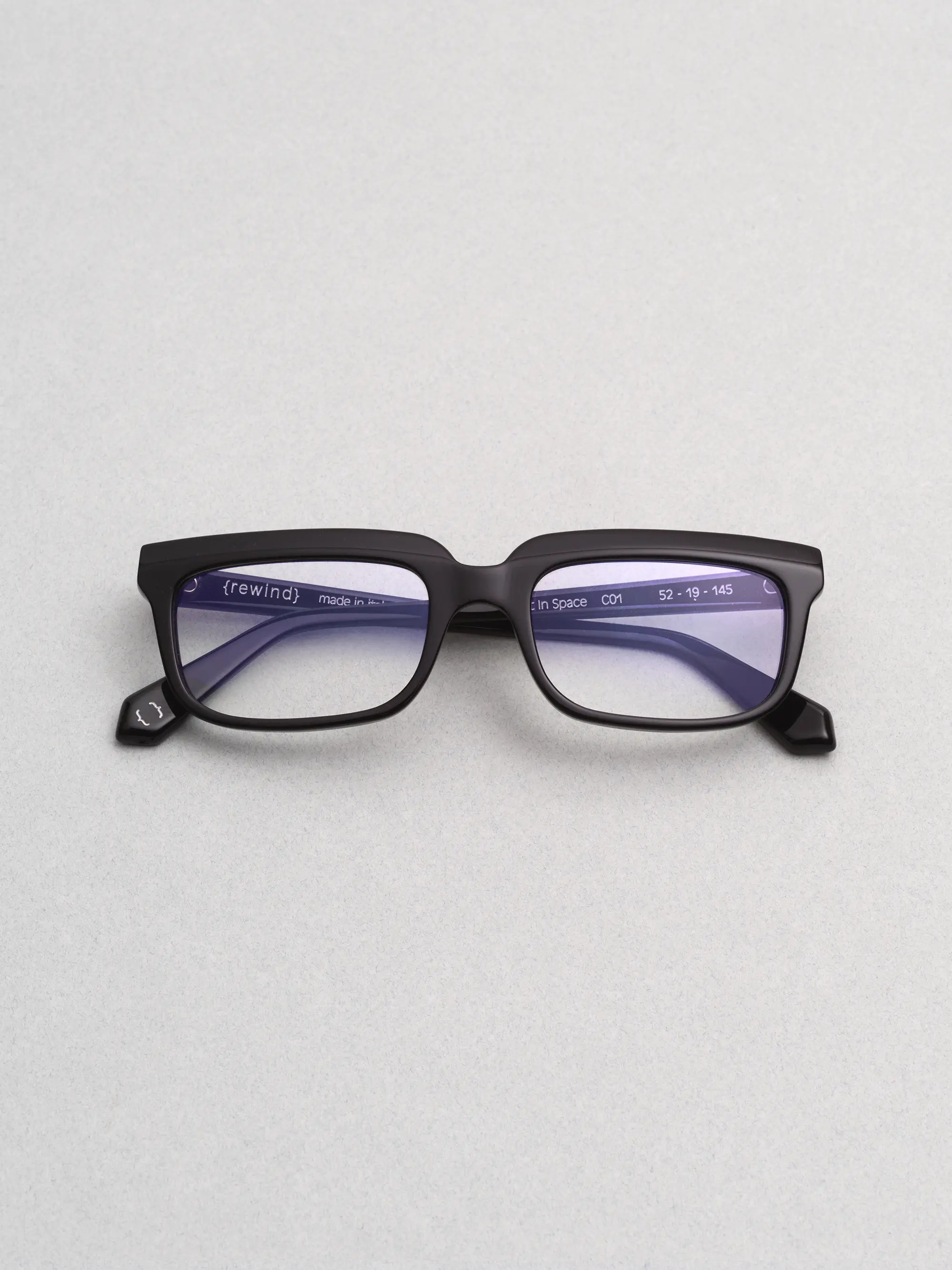 Rewind Eyewear – Lost in Space model, bold Italian design with 1990s retro inspiration
